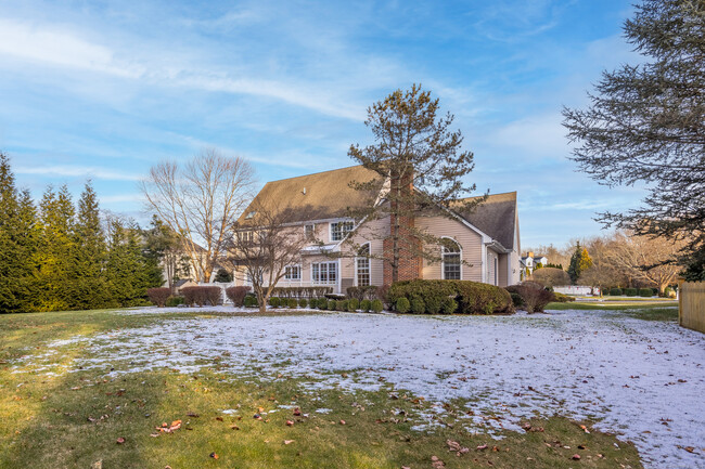 7 Wheeler Gate in Westport, CT - Building Photo - Building Photo