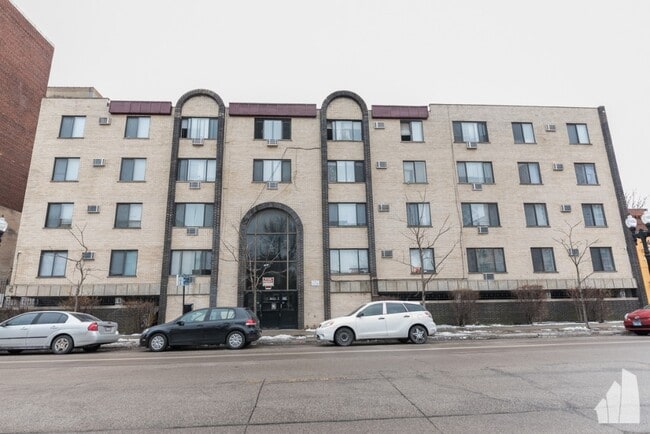 property at 1515 W Morse Ave