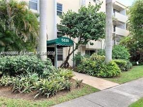 5838 SW 74th Terrace in South Miami, FL - Building Photo - Building Photo