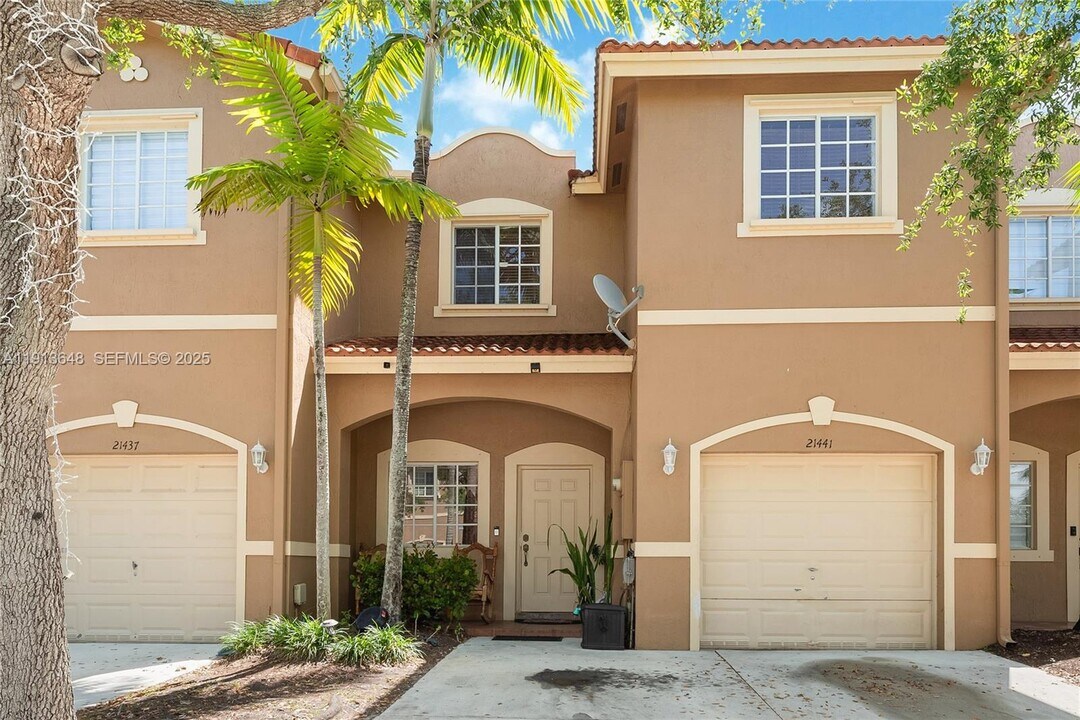 21441 SW 85th Path in Cutler Bay, FL - Building Photo