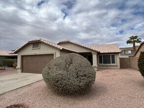 14658 W Marcus Dr in Surprise, AZ - Building Photo - Building Photo