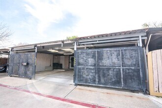 7237 Cook Rd in Houston, TX - Building Photo - Building Photo