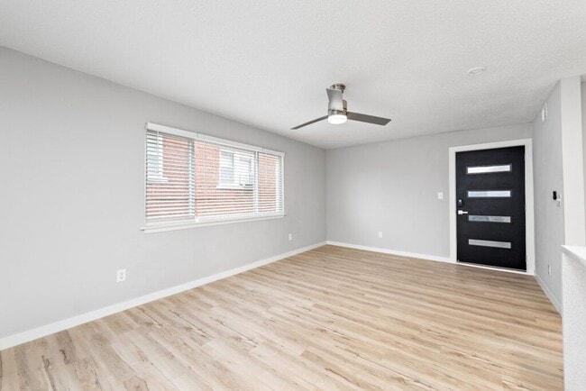 3921 WYANDOTTE in Kansas City, MO - Foto de edificio - Building Photo