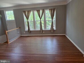 22486 Maison Carree Square in Ashburn, VA - Building Photo - Building Photo