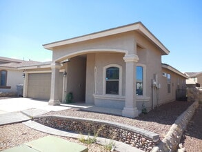 4925 Copper Ranch Ave in El Paso, TX - Building Photo - Building Photo