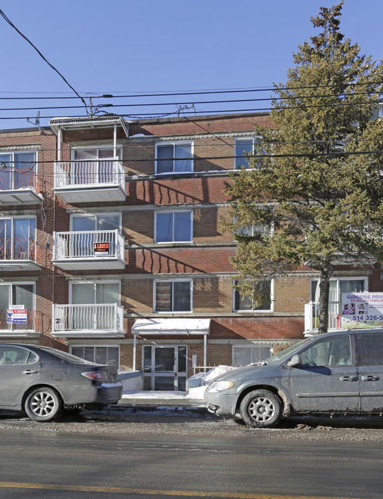 4145 des Grandes-Prairies in Montréal, QC - Building Photo