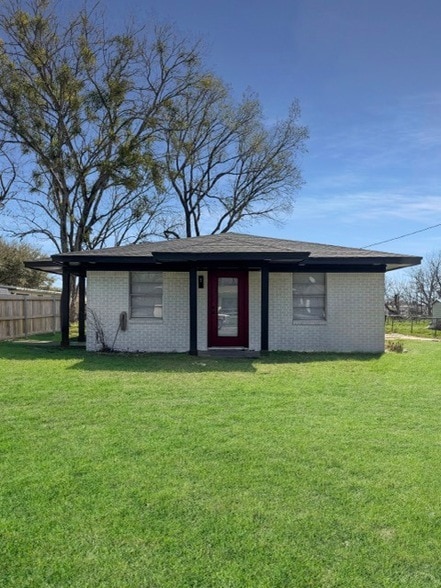 property at 603 W Evans St