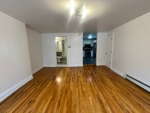 146 Webster Ave in Jersey City, NJ - Building Photo - Building Photo