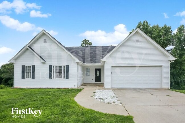 property at 3743 Chesapeake Trace Ln