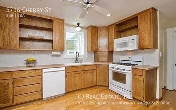 5716 Cherry St in Kansas City, MO - Building Photo - Building Photo