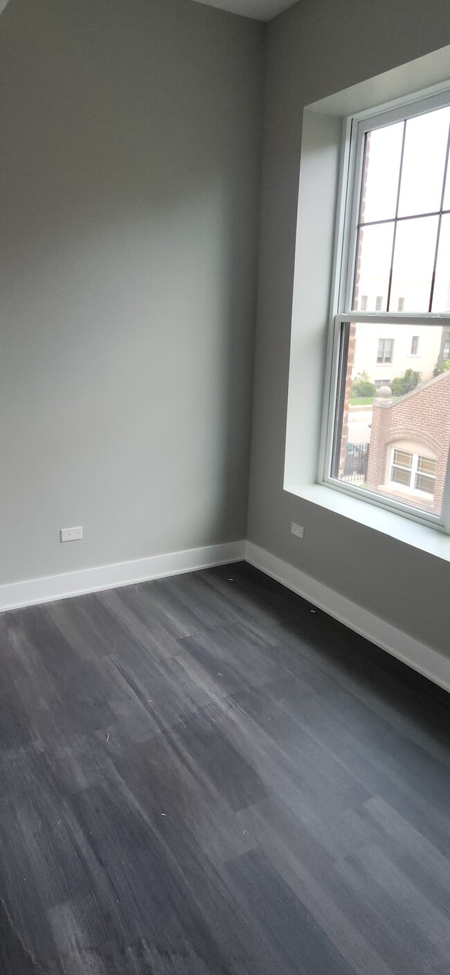 1023 E 45th St, Unit #2 in Chicago, IL - Foto de edificio - Building Photo