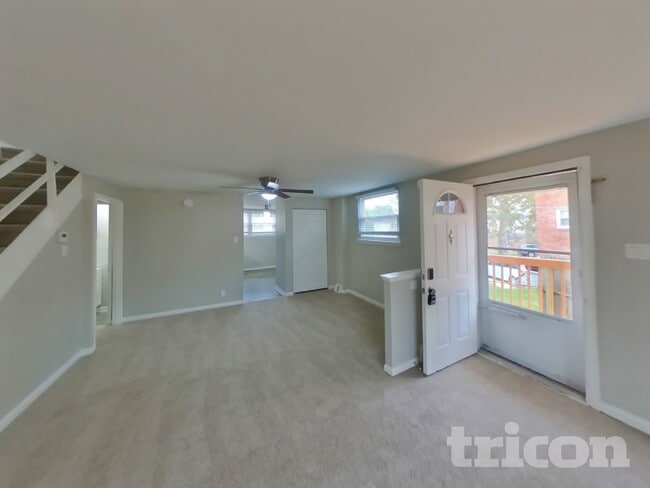 137 Crum Creek Dr in Woodlyn, PA - Building Photo - Building Photo