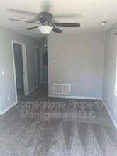 8190 Oak Dr in De Soto, KS - Building Photo - Building Photo