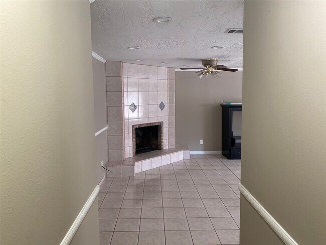 9619 Camrose Ct in Houston, TX - Building Photo - Building Photo