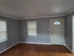 16647 Rossini Dr in Detroit, MI - Building Photo - Building Photo