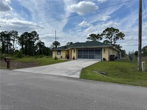 1127 Foggia St E in Lehigh Acres, FL - Building Photo - Building Photo