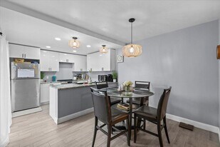 2704 27th Way in West Palm Beach, FL - Building Photo