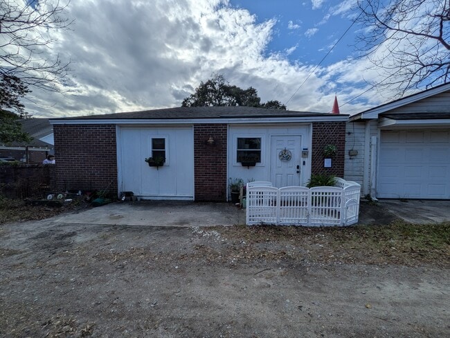 12 E 54th St, Unit B