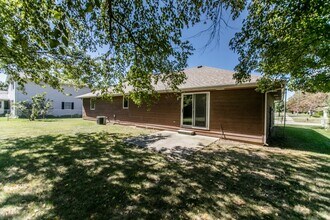 1102 S Garden Ct in Mahomet, IL - Building Photo - Building Photo