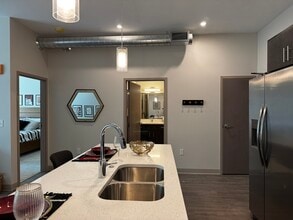 The Maxx & The Alexandra in Pittsburgh, PA - Foto de edificio - Building Photo