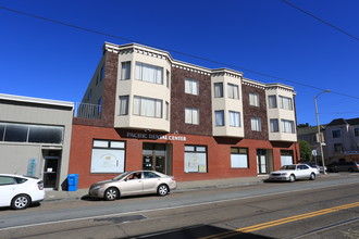 Sunset Dental And Chiropractic in San Francisco, CA - Building Photo - Building Photo