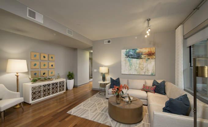 5740 San Felipe St in Houston, TX - Building Photo