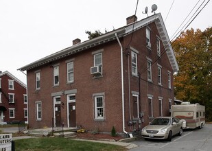 1394-1396 Mendon Rd in Cumberland, RI - Building Photo - Building Photo