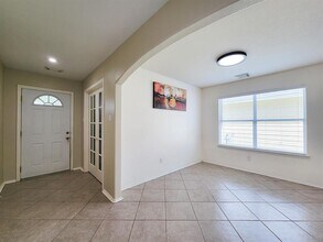 2131 Cold River Dr in Humble, TX - Foto de edificio - Building Photo