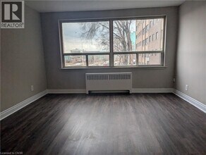 468 Ottawa St N in Hamilton, ON - Building Photo - Building Photo