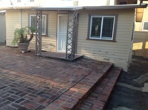 933 18th St, Unit C in Santa Monica, CA - Building Photo - Building Photo