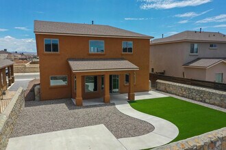 14705 Bobby Joe Hill in El Paso, TX - Foto de edificio - Building Photo