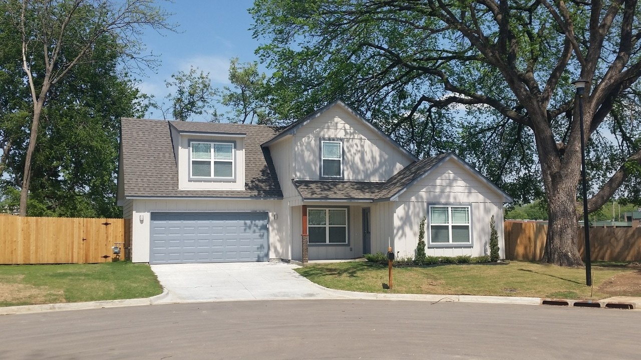 Yorktown Villas in Tulsa, OK - Foto de edificio