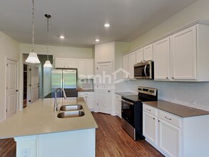 20347 Calla Lily Dr in Land O Lakes, FL - Building Photo - Building Photo