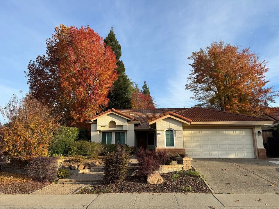 1450 Penhurst Way in Roseville, CA - Building Photo