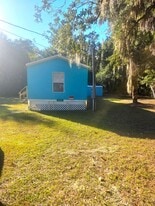 2430 S Stanley Terrace in Homosassa, FL - Building Photo