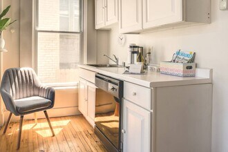 1309 Cass in Milwaukee, WI - Building Photo - Interior Photo