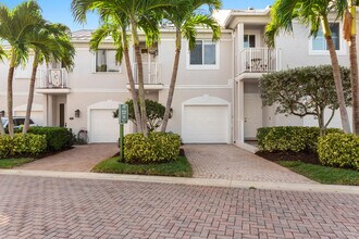 774 Seaview Dr in North Palm Beach, FL - Building Photo - Building Photo