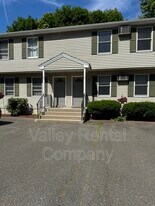 60 High St in South Hadley, MA - Building Photo