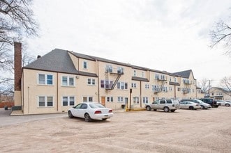 22 Pearsall Ave in Freeport, NY - Building Photo - Building Photo