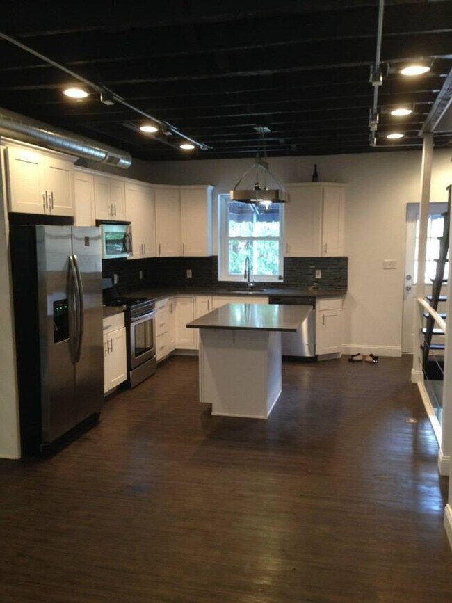 1323 Breed St in Pittsburgh, PA - Building Photo - Building Photo