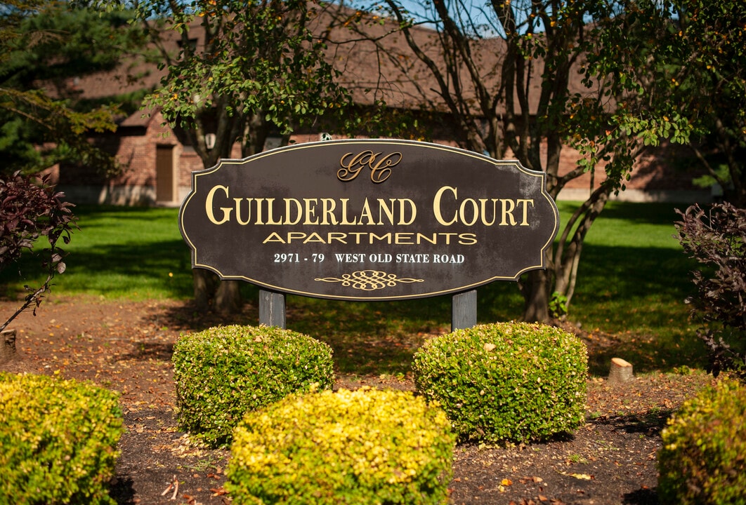 Guilderland Court in Schenectady, NY - Building Photo