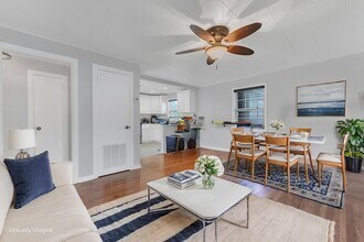 818 Kaye St in West Palm Beach, FL - Foto de edificio - Building Photo