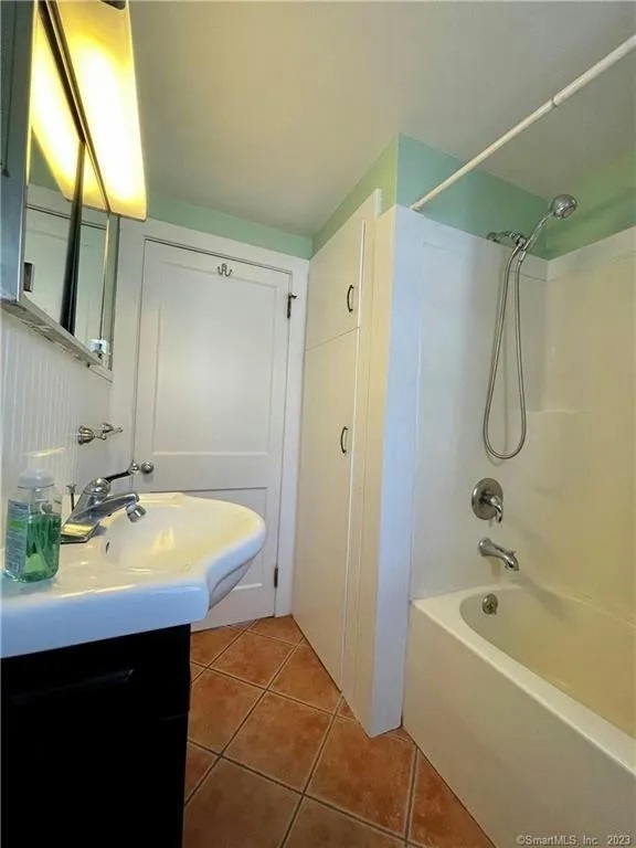 295 Mulberry Rd in Mansfield, CT - Building Photo - Building Photo