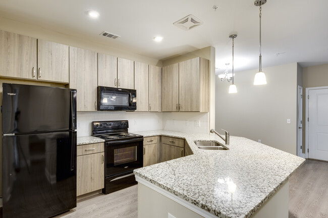 York Woods at Lake Murray Apartment Homes in Columbia, SC - Building Photo - Interior Photo