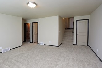 Evelyn Acres & Town Square Townhomes in Fargo, ND - Building Photo - Interior Photo