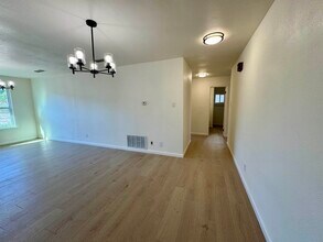 1005 Las Vacas St in Del Rio, TX - Building Photo - Building Photo