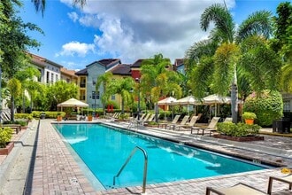 2410 W Azeele St in Tampa, FL - Building Photo - Building Photo