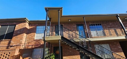 11550 Chimney Rock Rd in Houston, TX - Building Photo - Building Photo