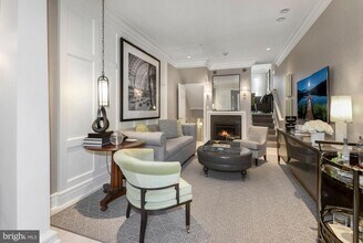 1026 31st St NW in Washington, DC - Building Photo - Building Photo