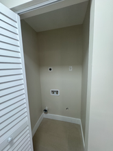 147 NW 61st St-Unit -1 in Miami, FL - Building Photo - Building Photo